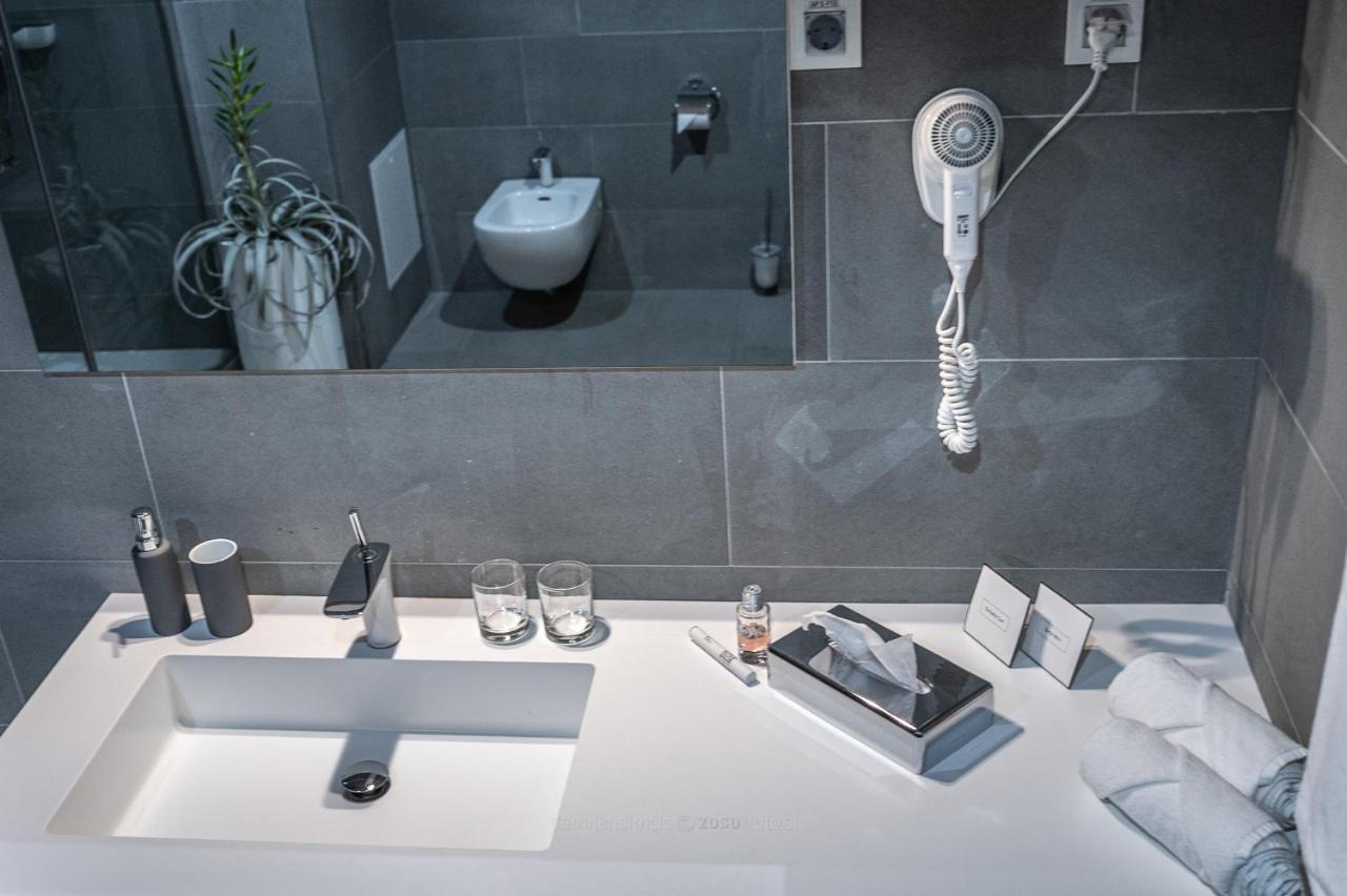 Vila Vipolze - Rooms & J. Suites 外观 照片